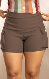 SHORT CORTO CON BOLSILLOS TIPO CARGO 6502