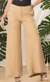 PANTALON CON TEXTURA Y BOTA RECTA 6696