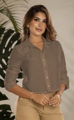 BLUSA CAMISERA CON APLIQUE 6789