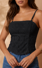 BLUSA TIRAS TEXTURIZADA TIPO CROCHET 7000