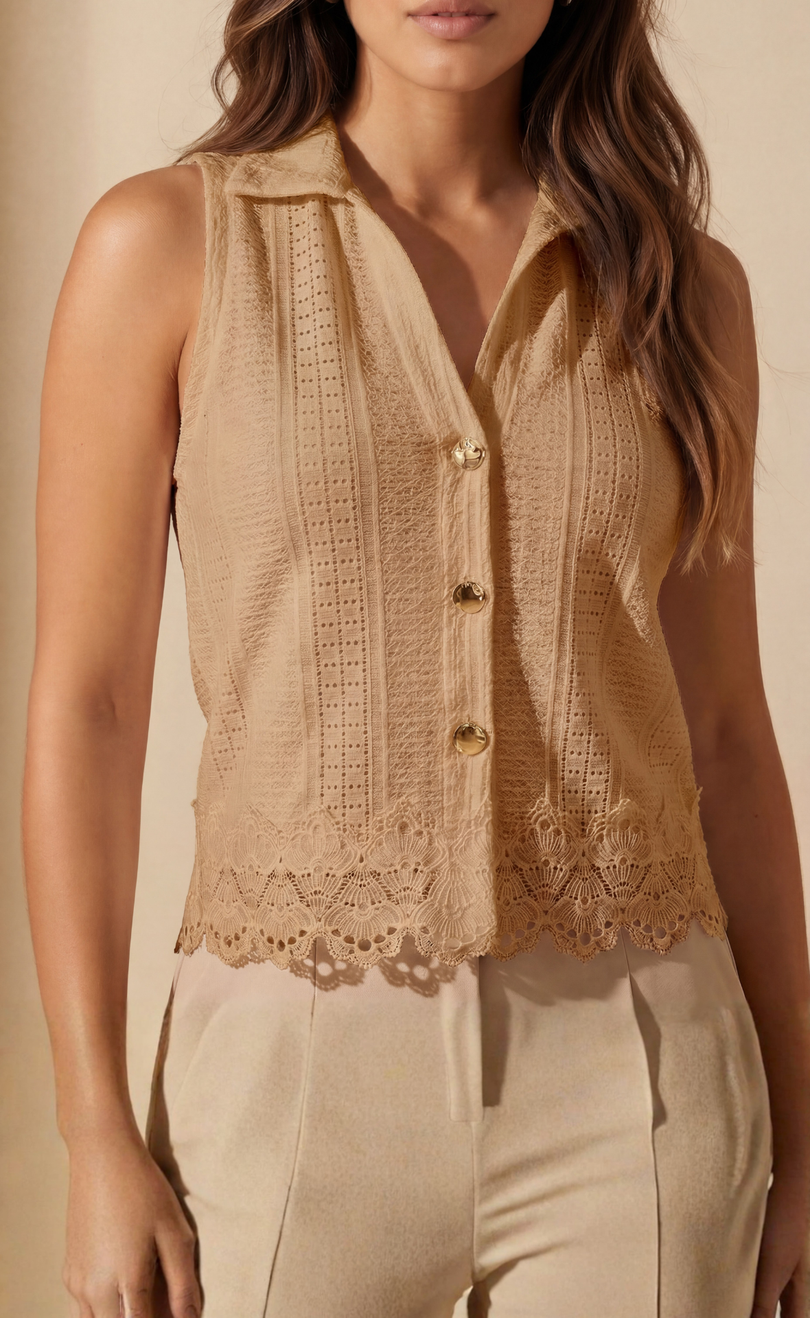 BLUSA SIN MANGAS EN ENCAJE CON CUELLO CAMISERO 6993