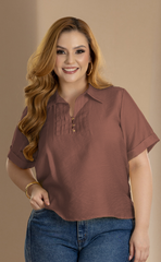 BLUSA PLUS SIZE CON CUELLO CAMISERO Y ALFORZAS P908