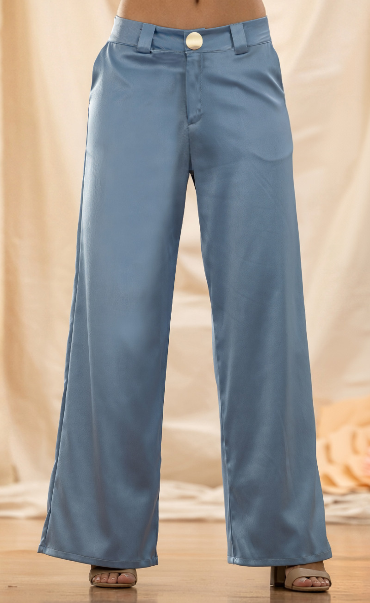 PANTALÓN ELEGANTE EN SATÍN CON BOTÓN METÁLICO 6955