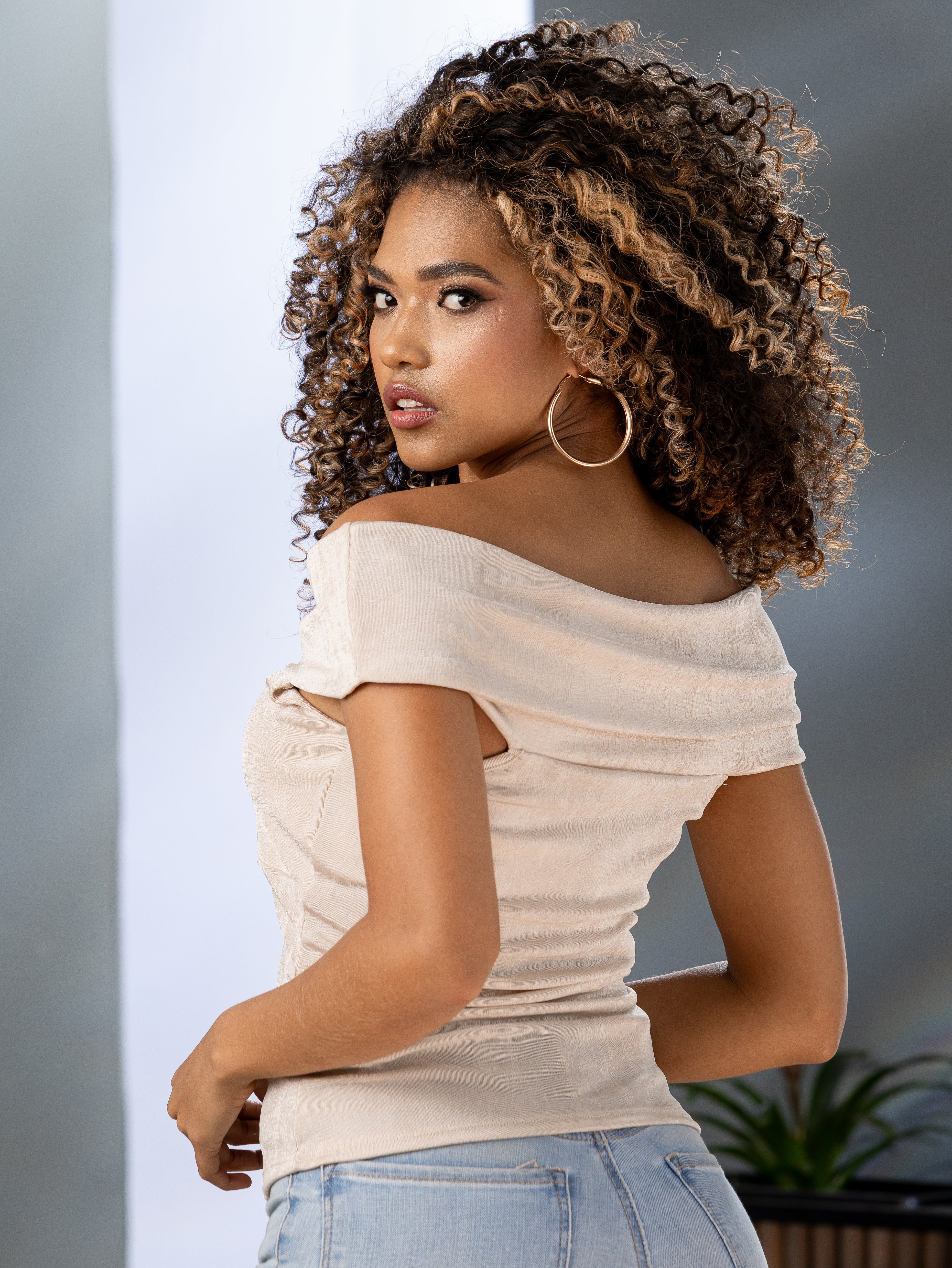 BLUSA BANDEJA CON HERRAJE FRONTAL 6622