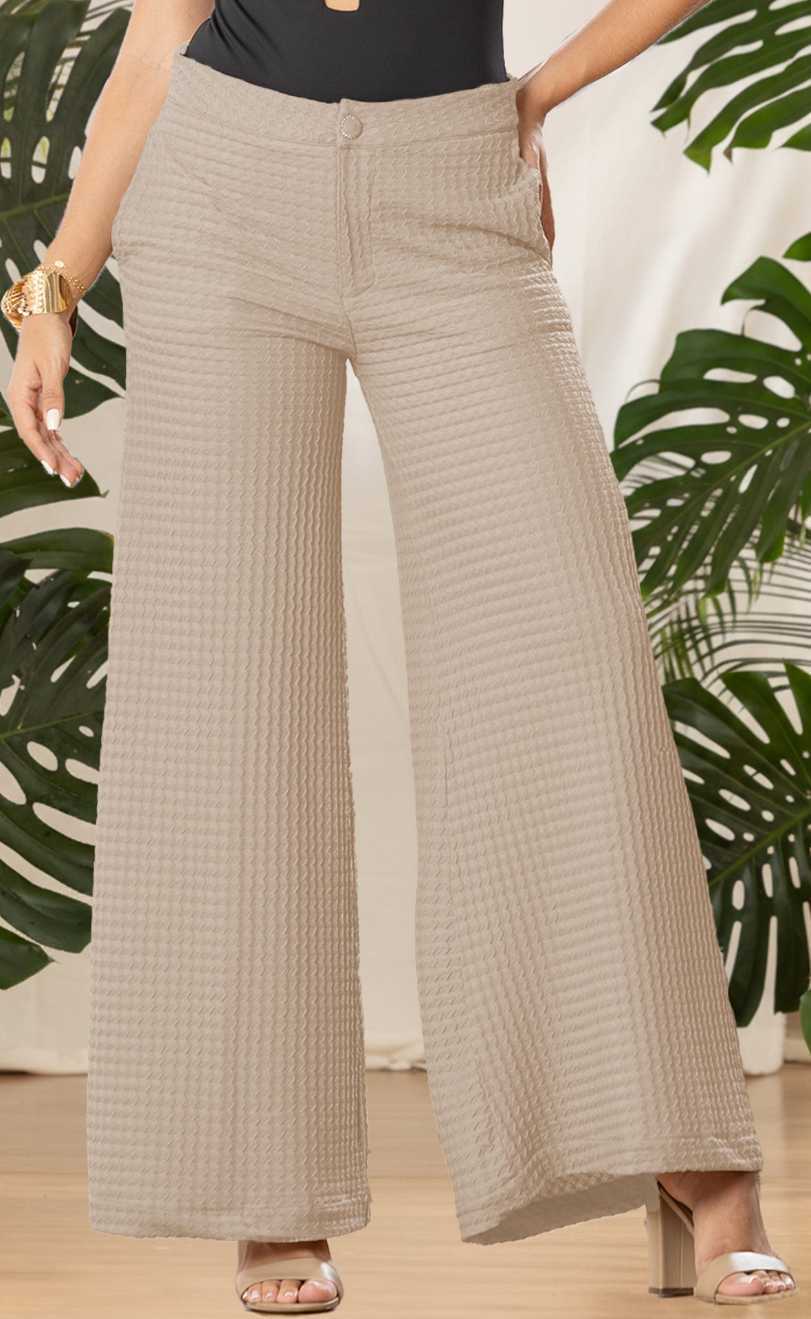PANTALON CON TEXTURA Y BOTA RECTA 6696