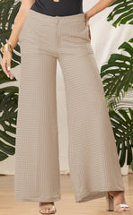 PANTALON CON TEXTURA Y BOTA RECTA 6696