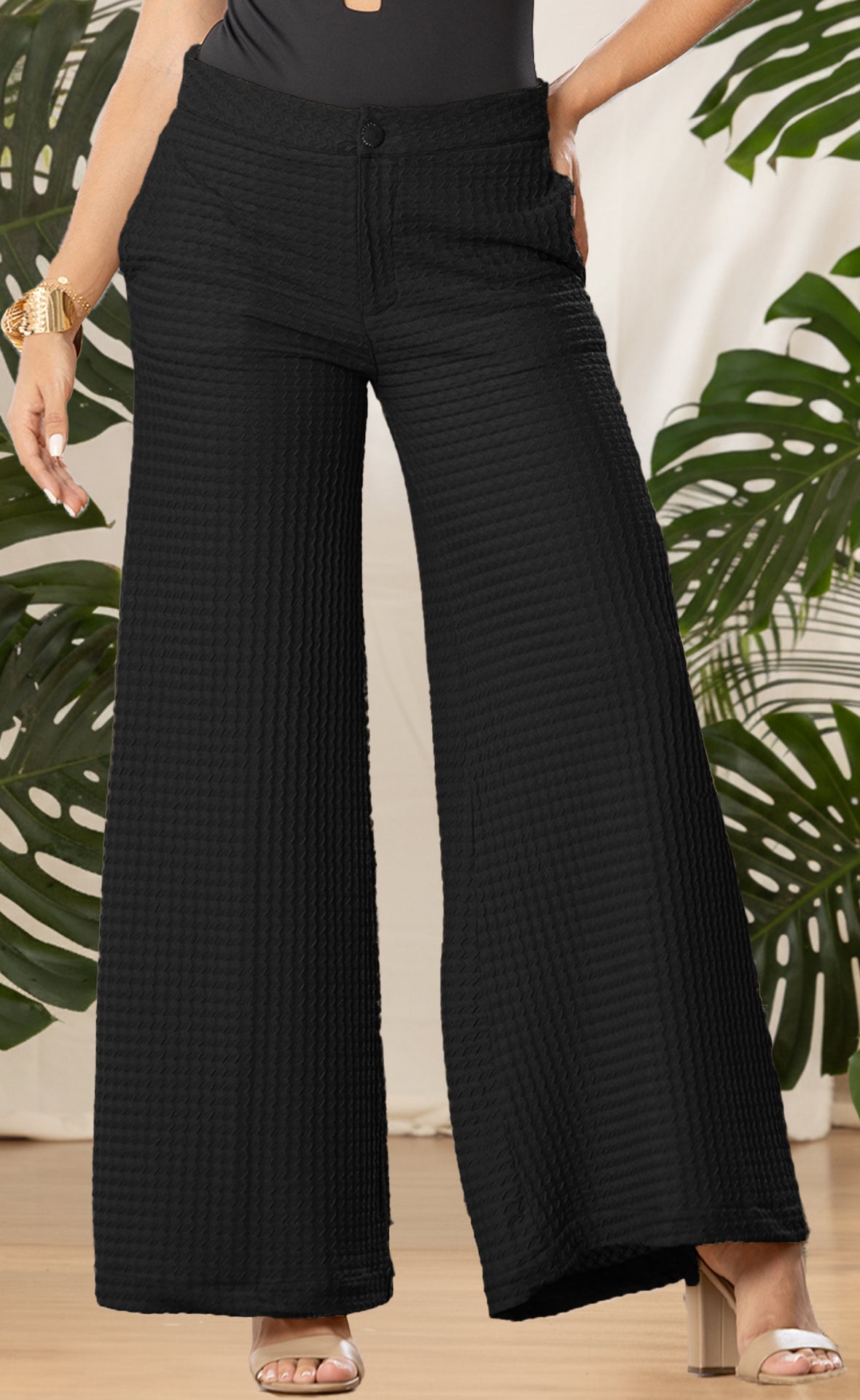 PANTALON CON TEXTURA Y BOTA RECTA 6696