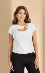 BLUSA TEXTURIZADA CON DETALLE EN EL ESCOTE 6887