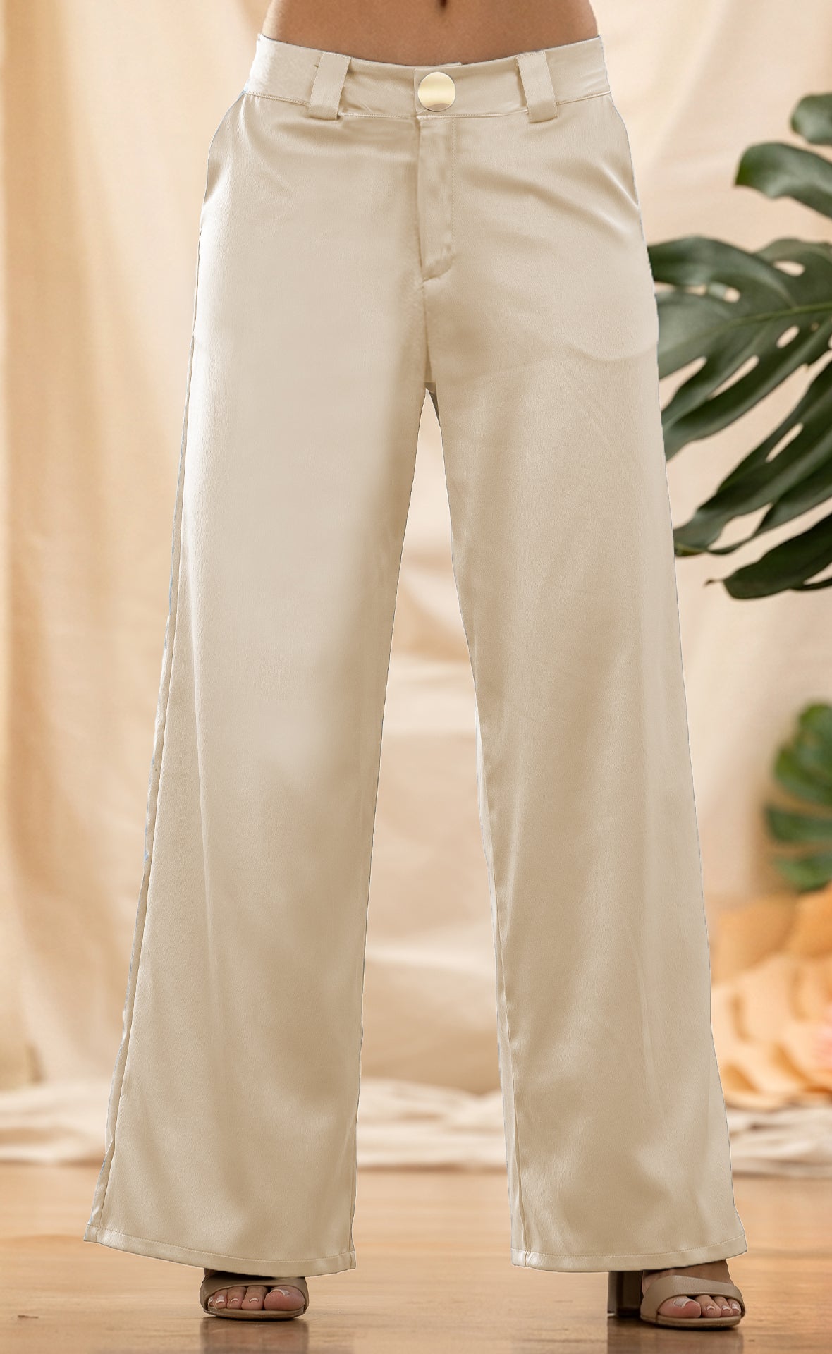 PANTALÓN ELEGANTE EN SATÍN CON BOTÓN METÁLICO 6955