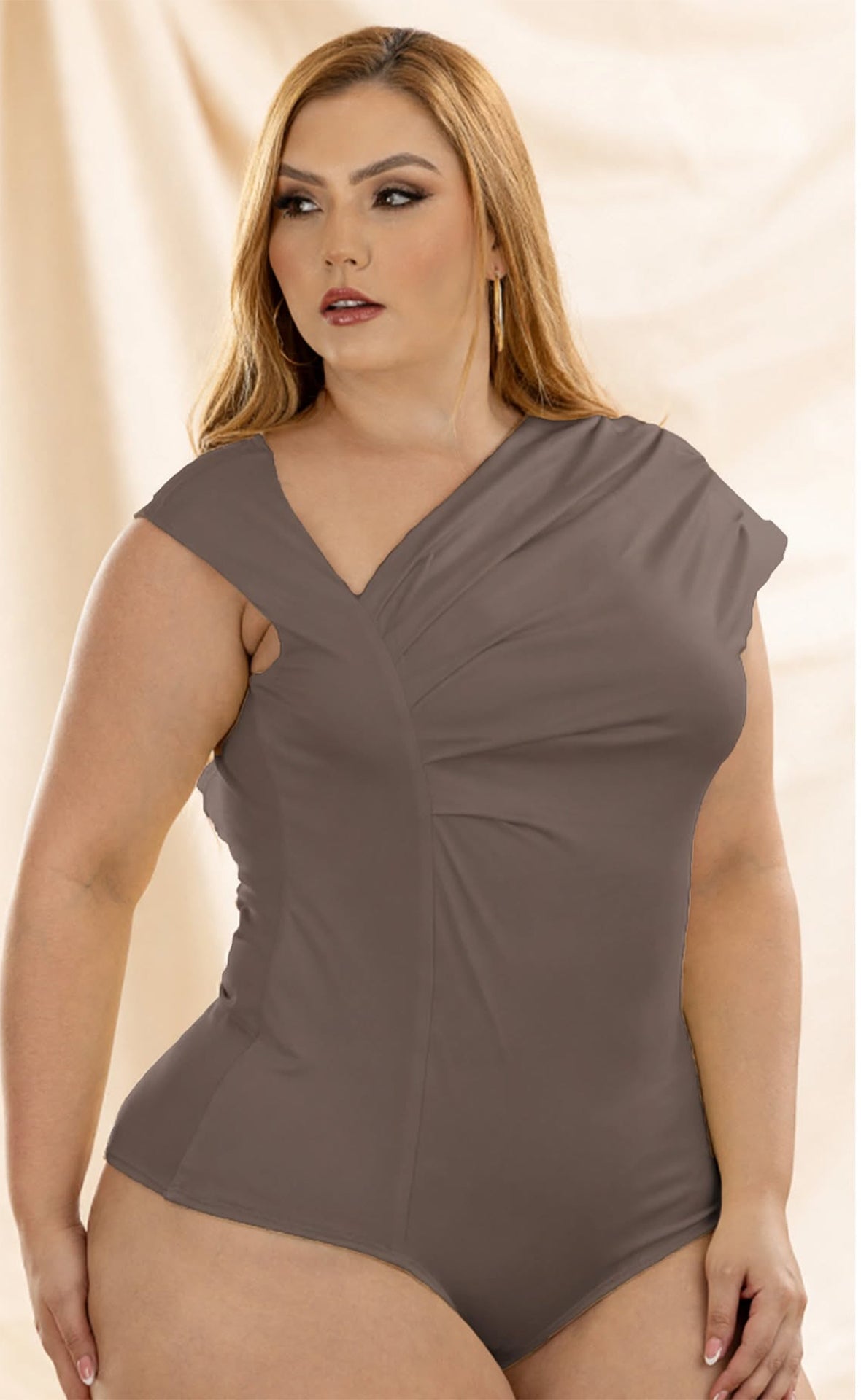 BODY PLUS SIZE POLILYCRA P865