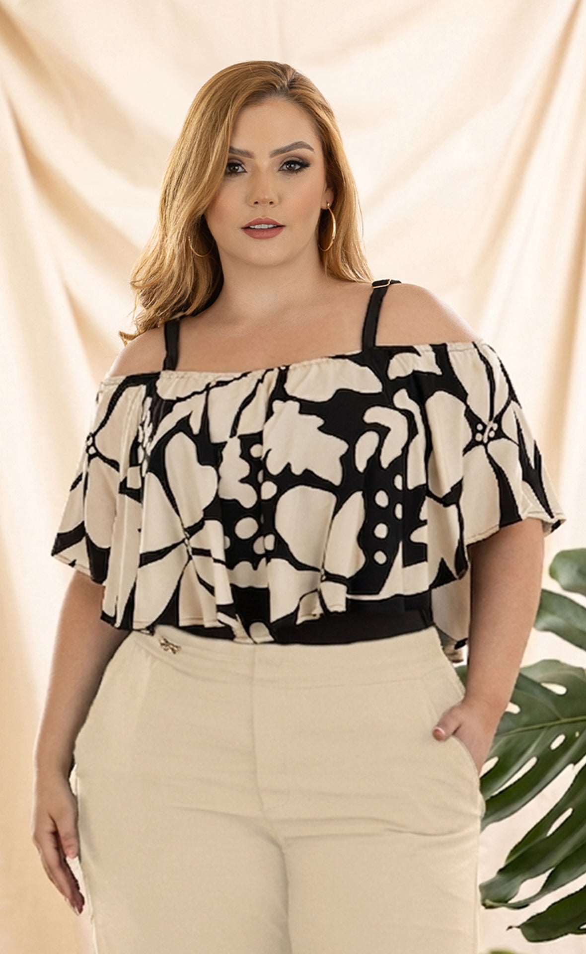 BLUSA PLUS CUELLO BANDEJA ESTAMPADA P870