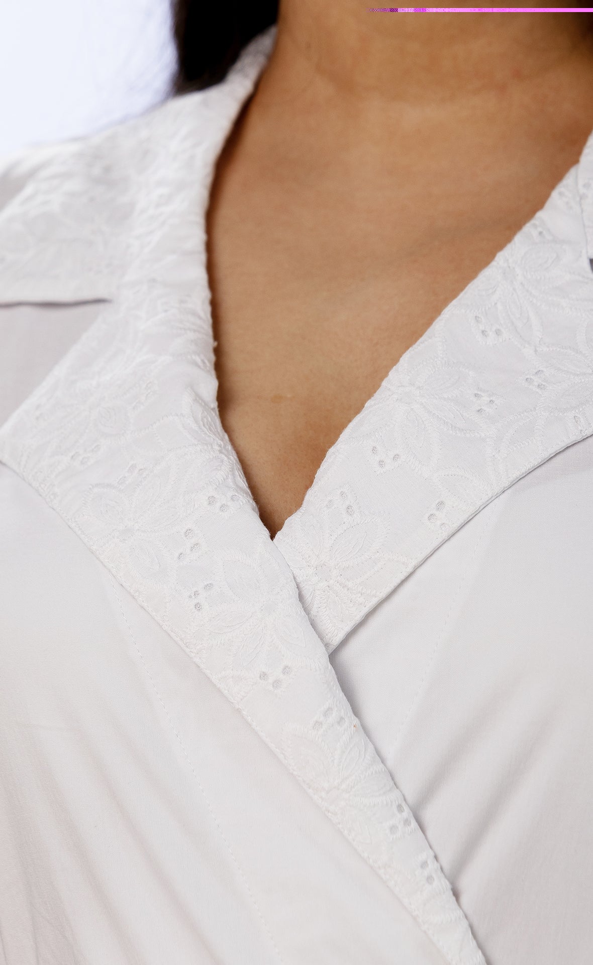 VESTIDO PLUS SIZE CON OJALILLO Y ESCOTE CRUZADO P739